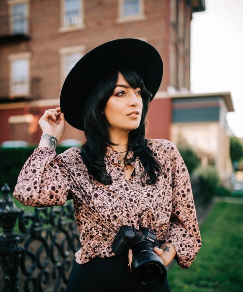 Cinematic and Scroll-Stopping Boudoir with Tina Meerloo